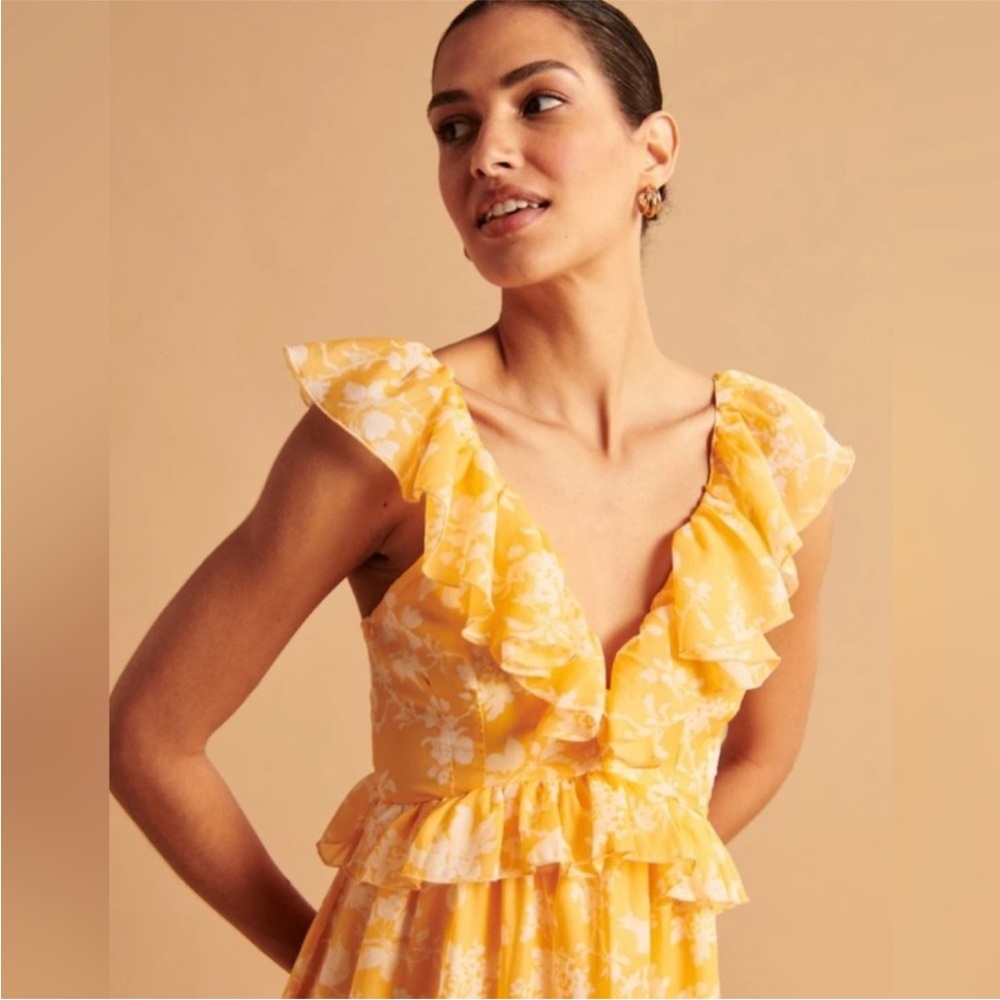 Abercrombie & Fitch Drama Ruffle Maxi Dress sz L GUC